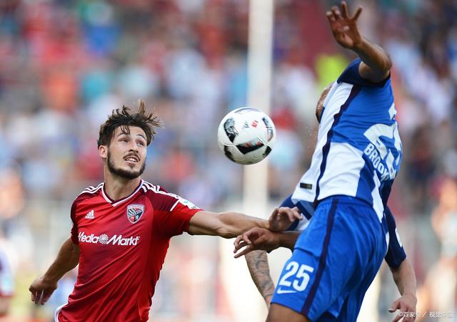 包含柏林赫塔赢得关键胜利，保持稳定的词条