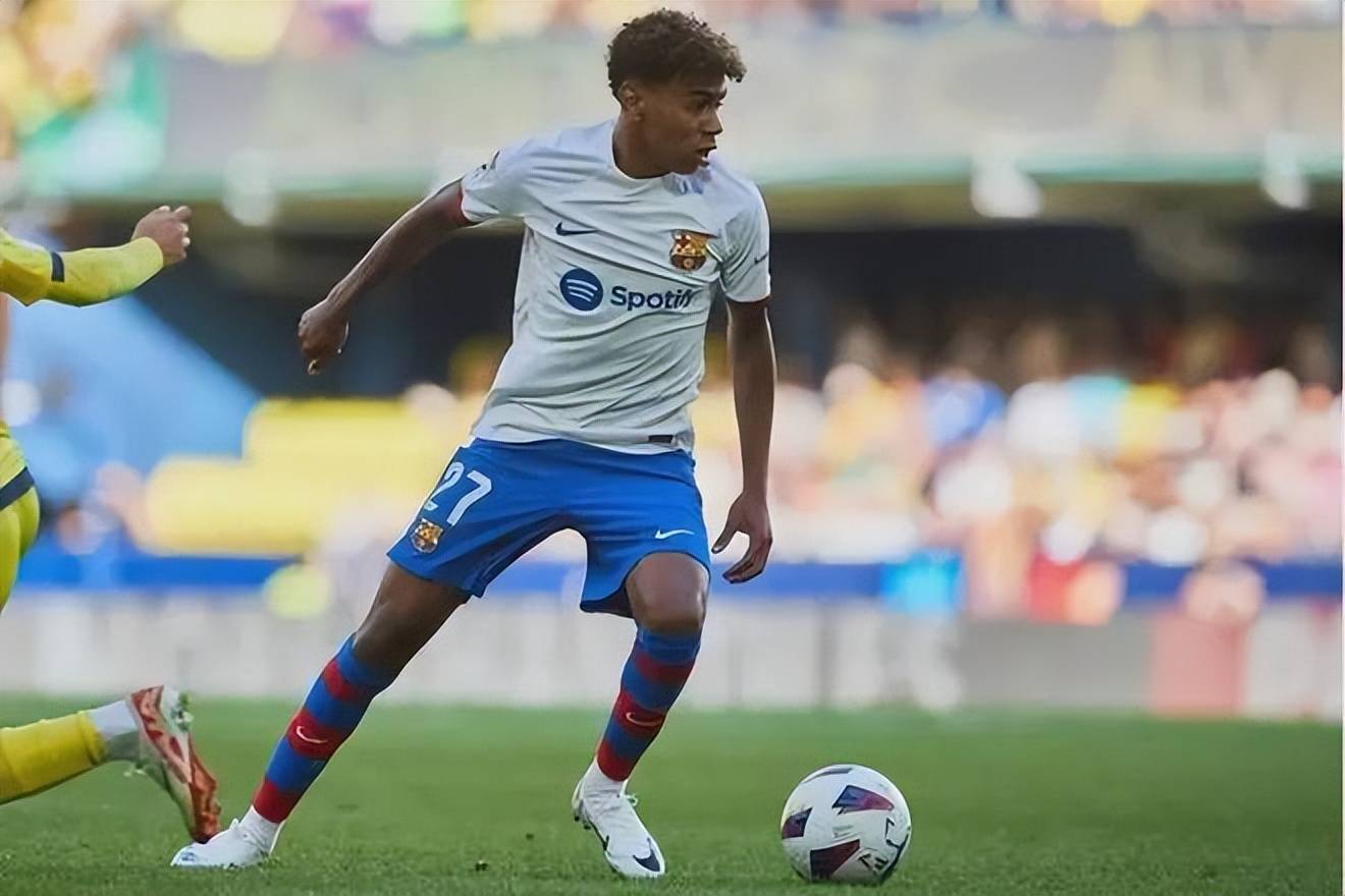 开云体育在线-球员个人表现亮眼，助球队击败对手的简单介绍