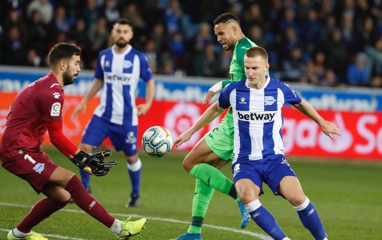 开云下载-恒大士气涨，攻城拔寨热情助力连战佳绩取得优势