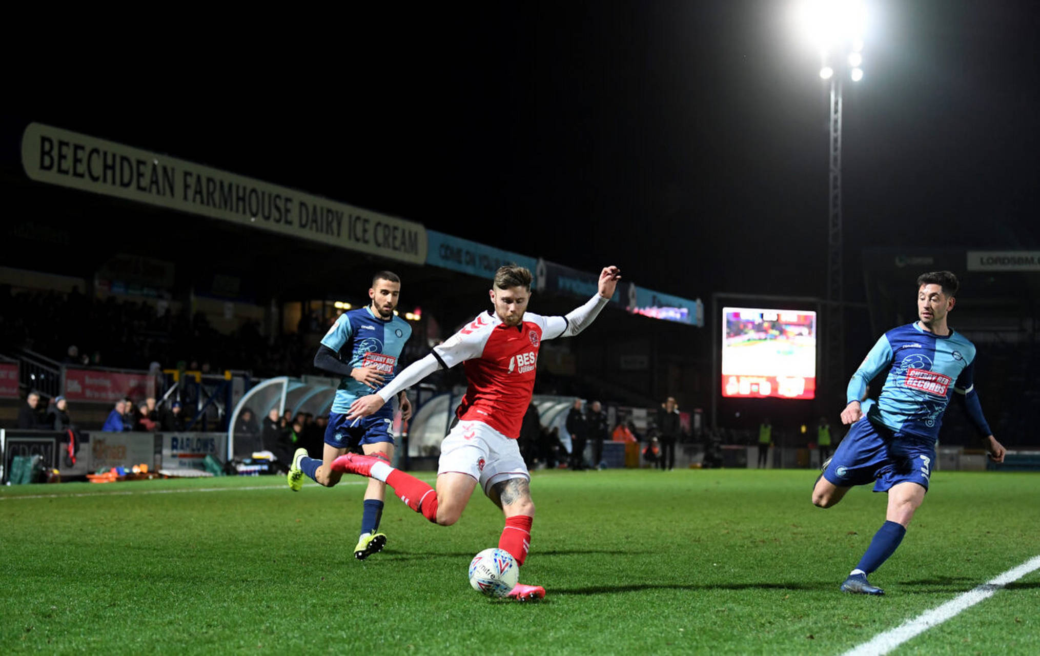 巴恩茅斯主场失利，遭遇困境