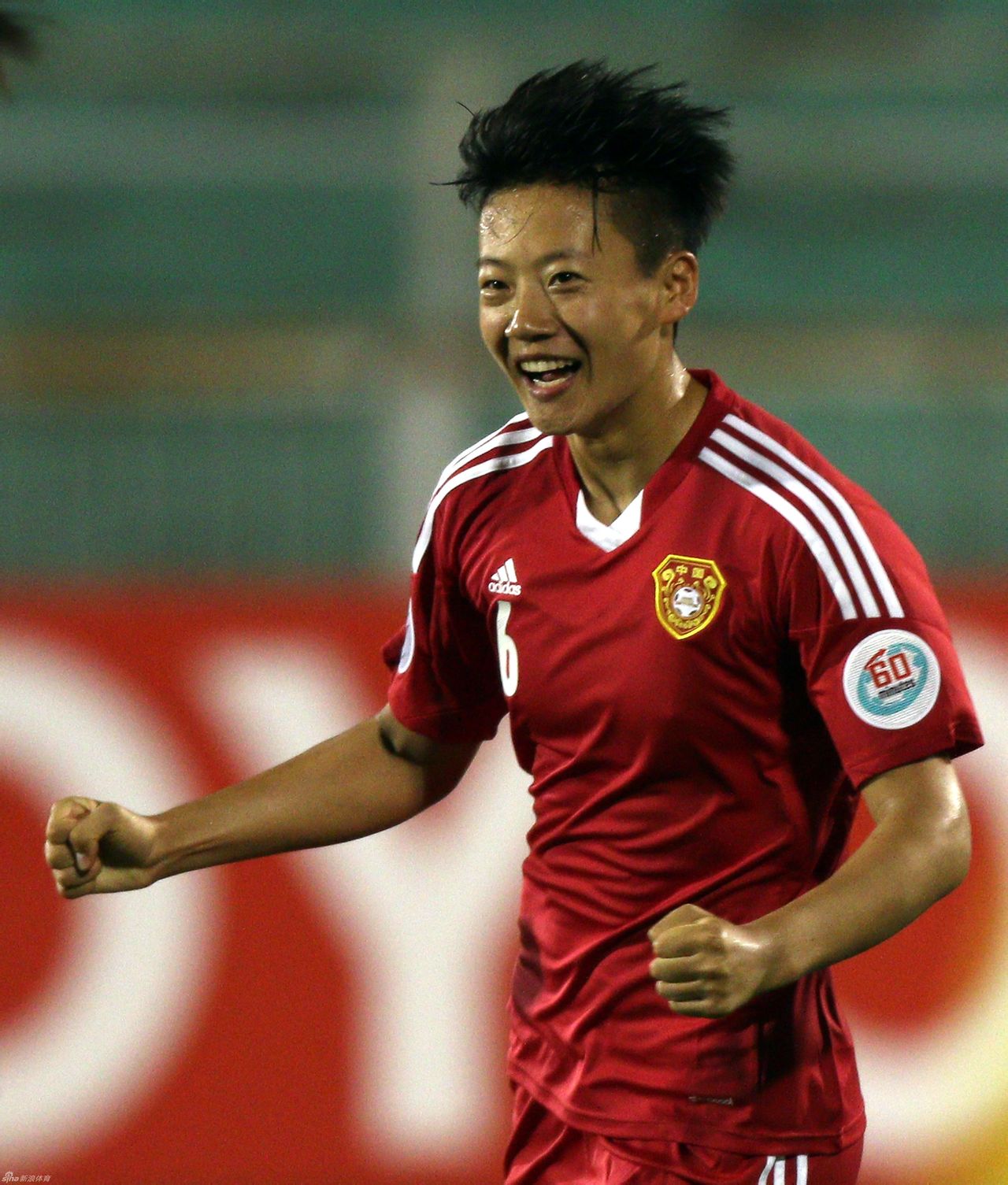 亚洲女足比赛中，中国国家队夺冠，赛场风采依旧