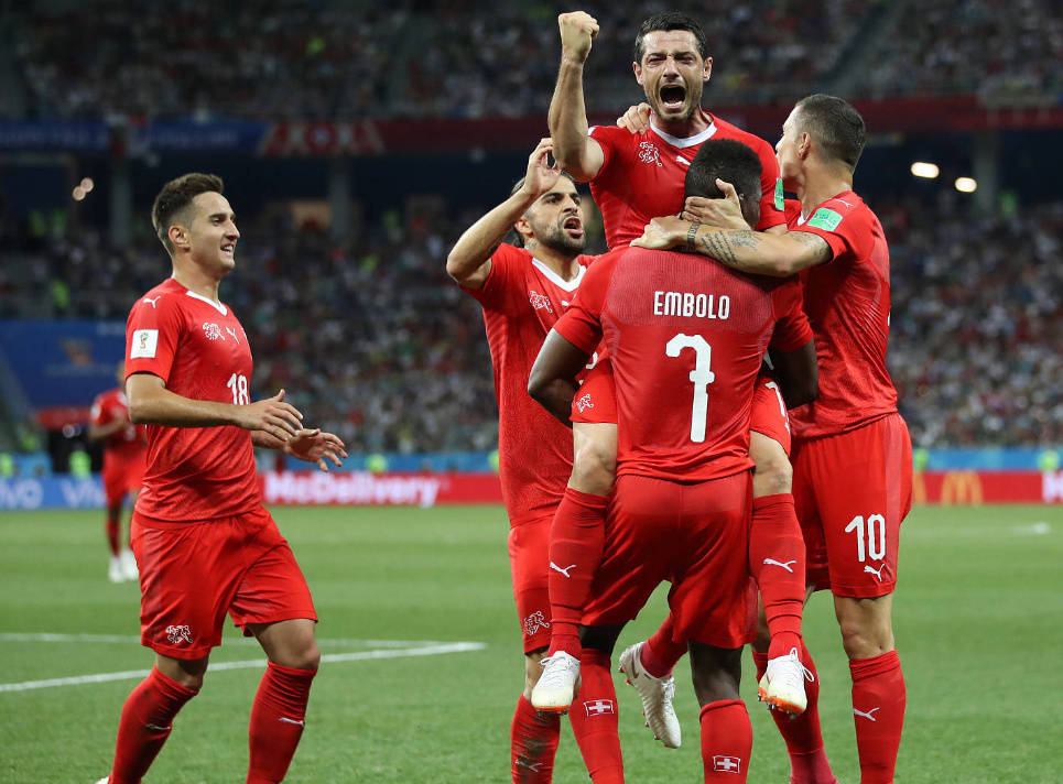 开云体育app-瑞士队客场惨败，欧预赛出线形势紧张