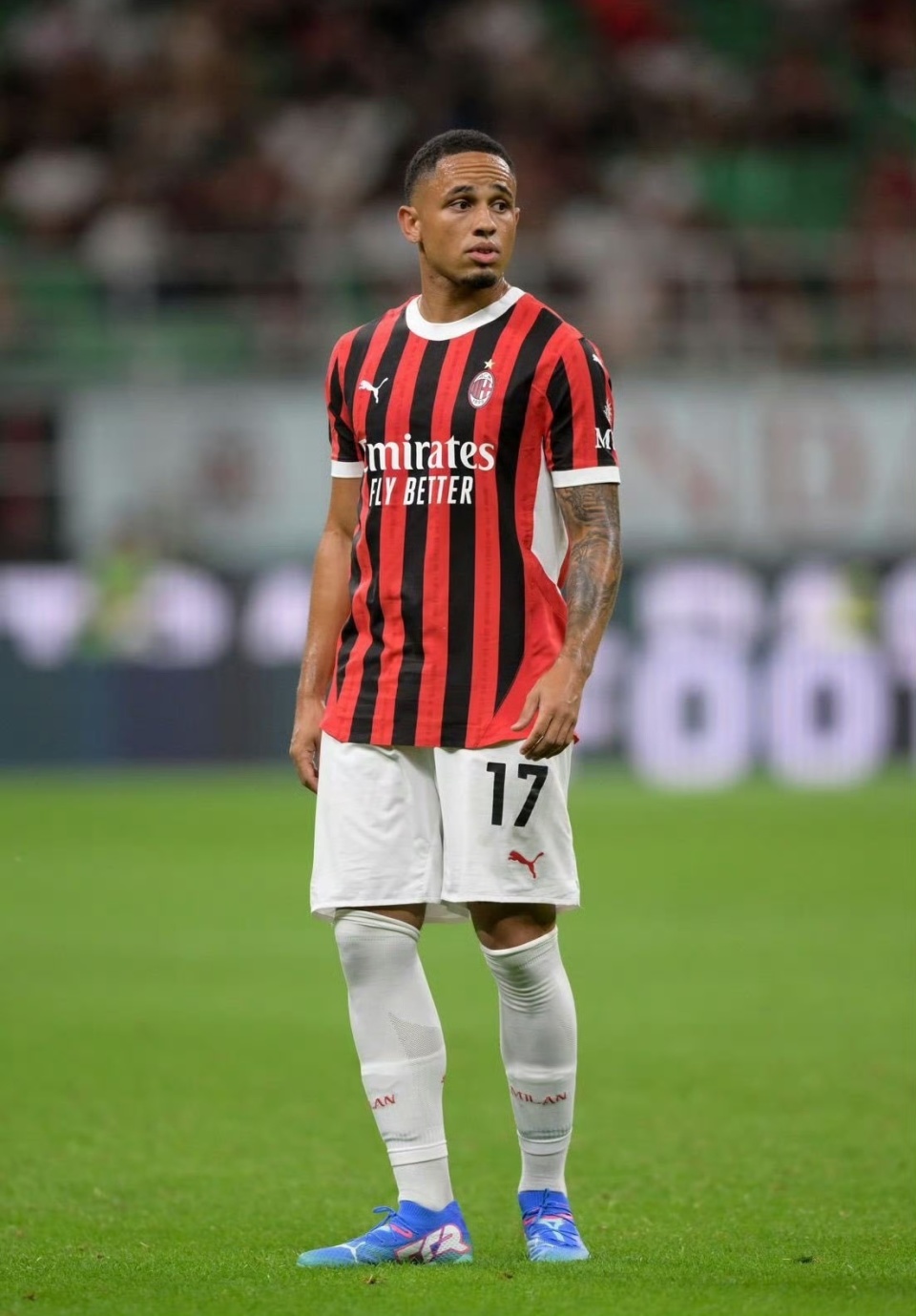 关于AC米兰后防线连续失误，需尽快改善的信息