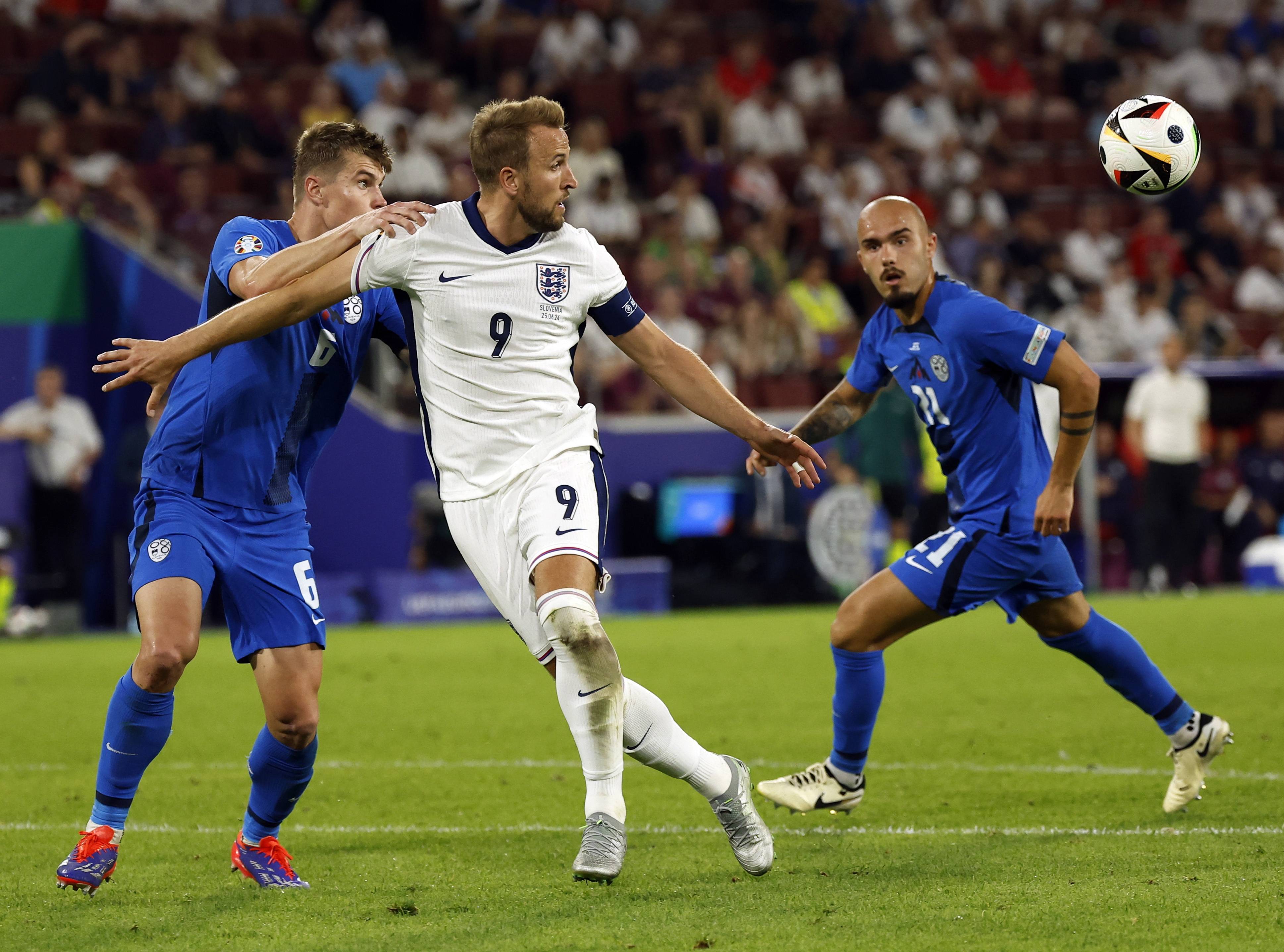 开云平台-斯洛伐克备战欧锦赛，全队备战