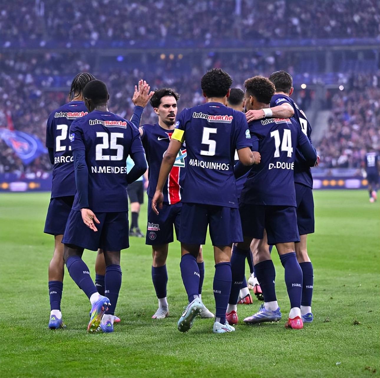 包含法国轻松取胜，匈牙利惨遭淘汰欧洲杯的词条