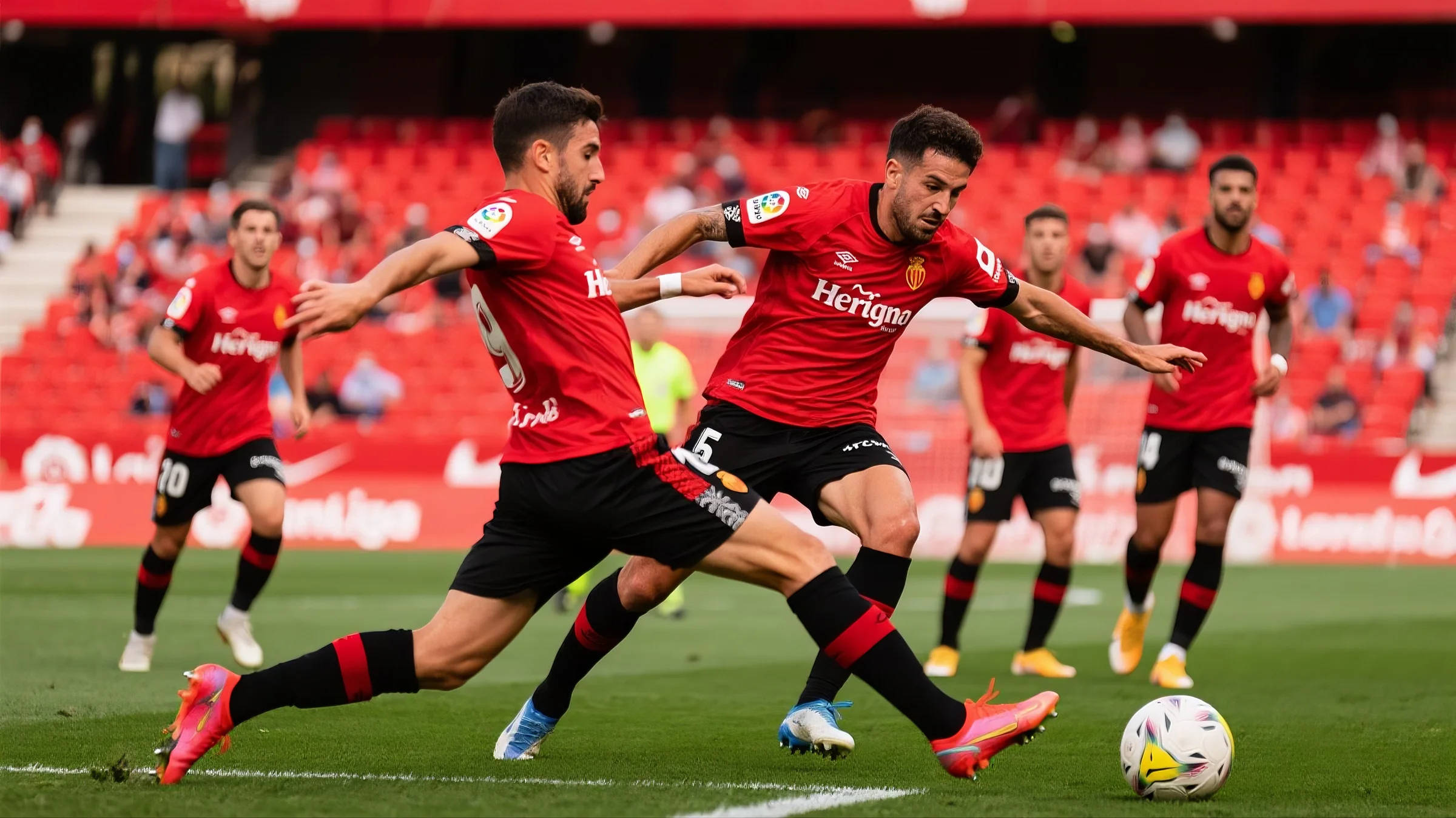 包含赫罗纳主场战平巴拉多利德，前进速度放缓的词条