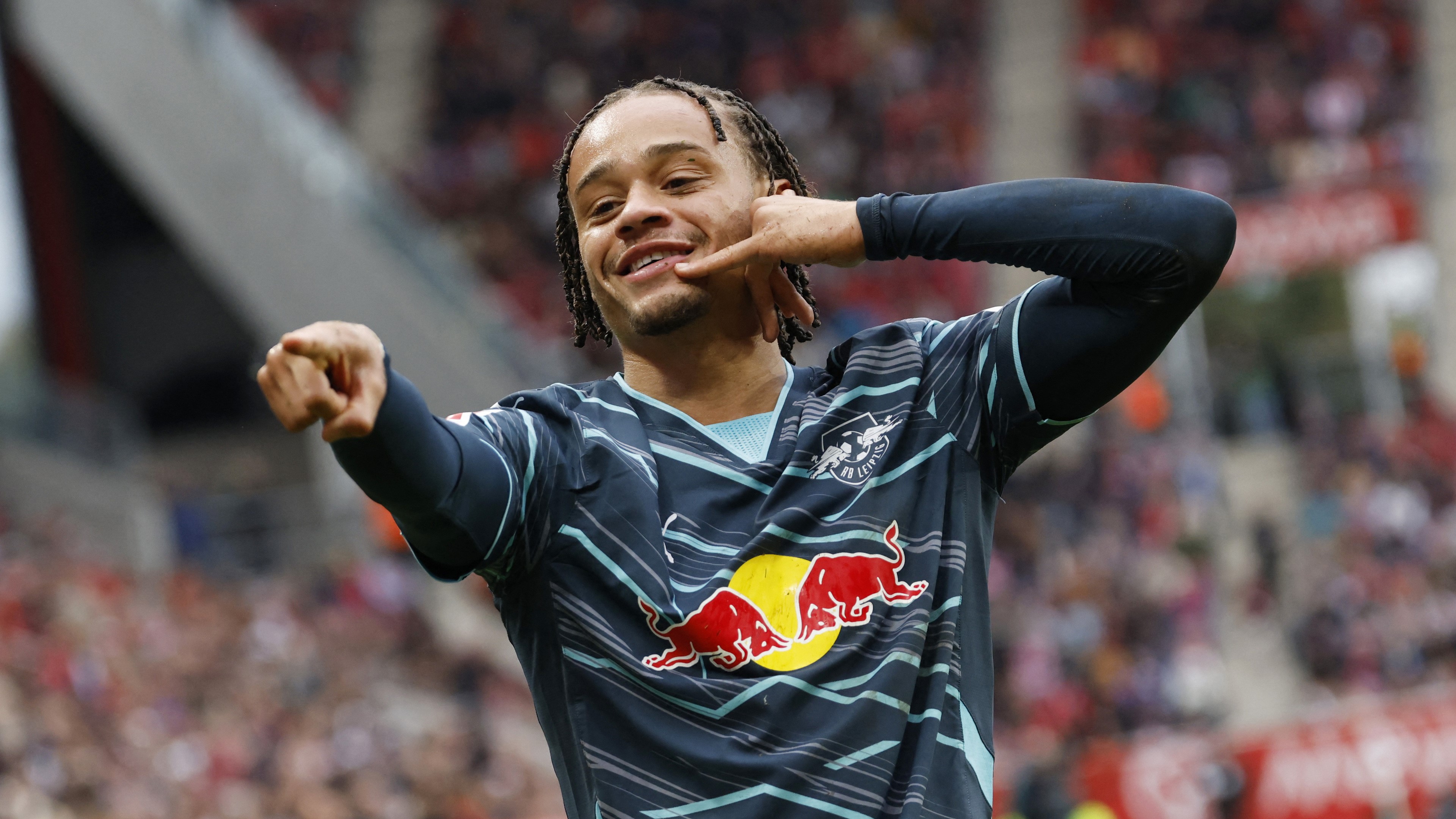 开云下载-关于弗赖堡球员高光表现，取得圆满胜利的信息