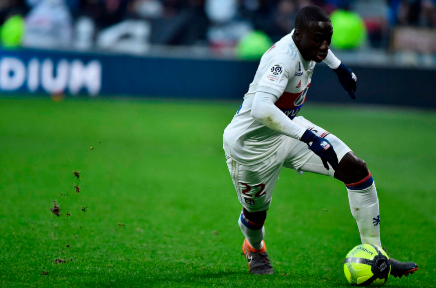 开云平台-里昂国际窗口活跃，球队引援有望