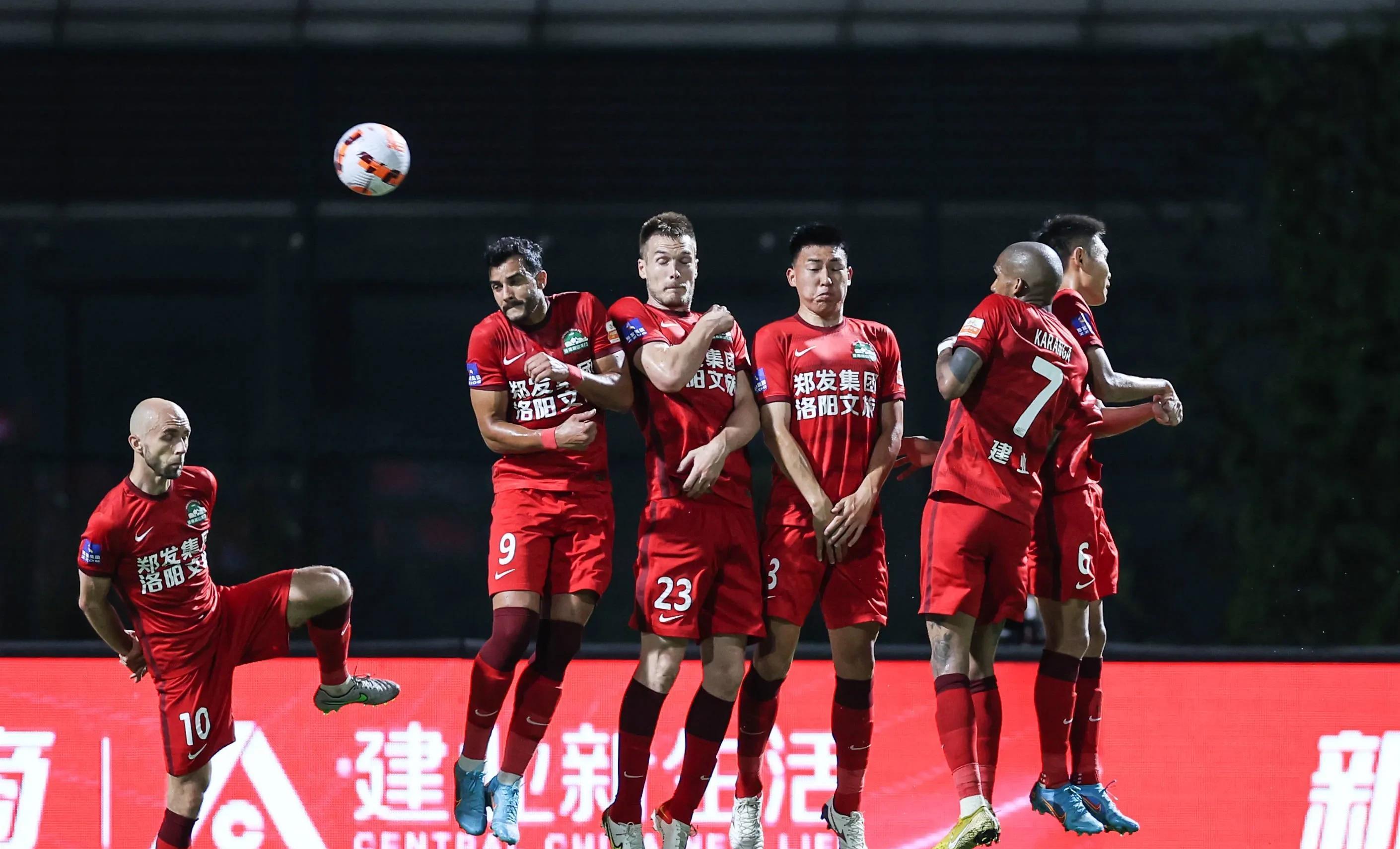 意大利劲旅争冠在望，团结一致