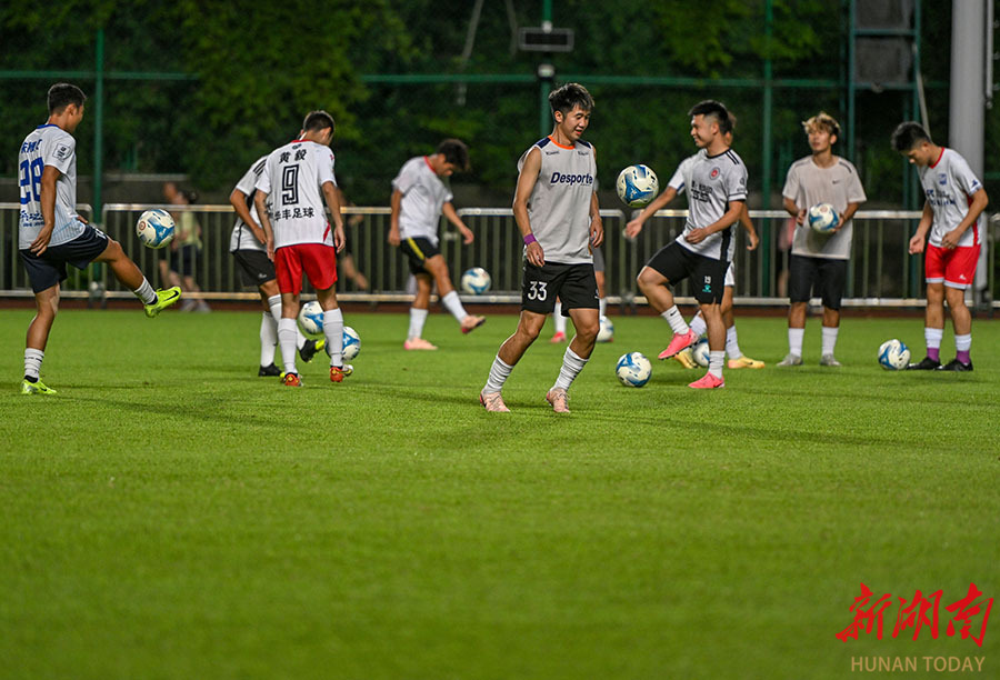 球队备战下一轮比赛,迎接新挑战 球队备战下一轮比赛,迎接新挑战