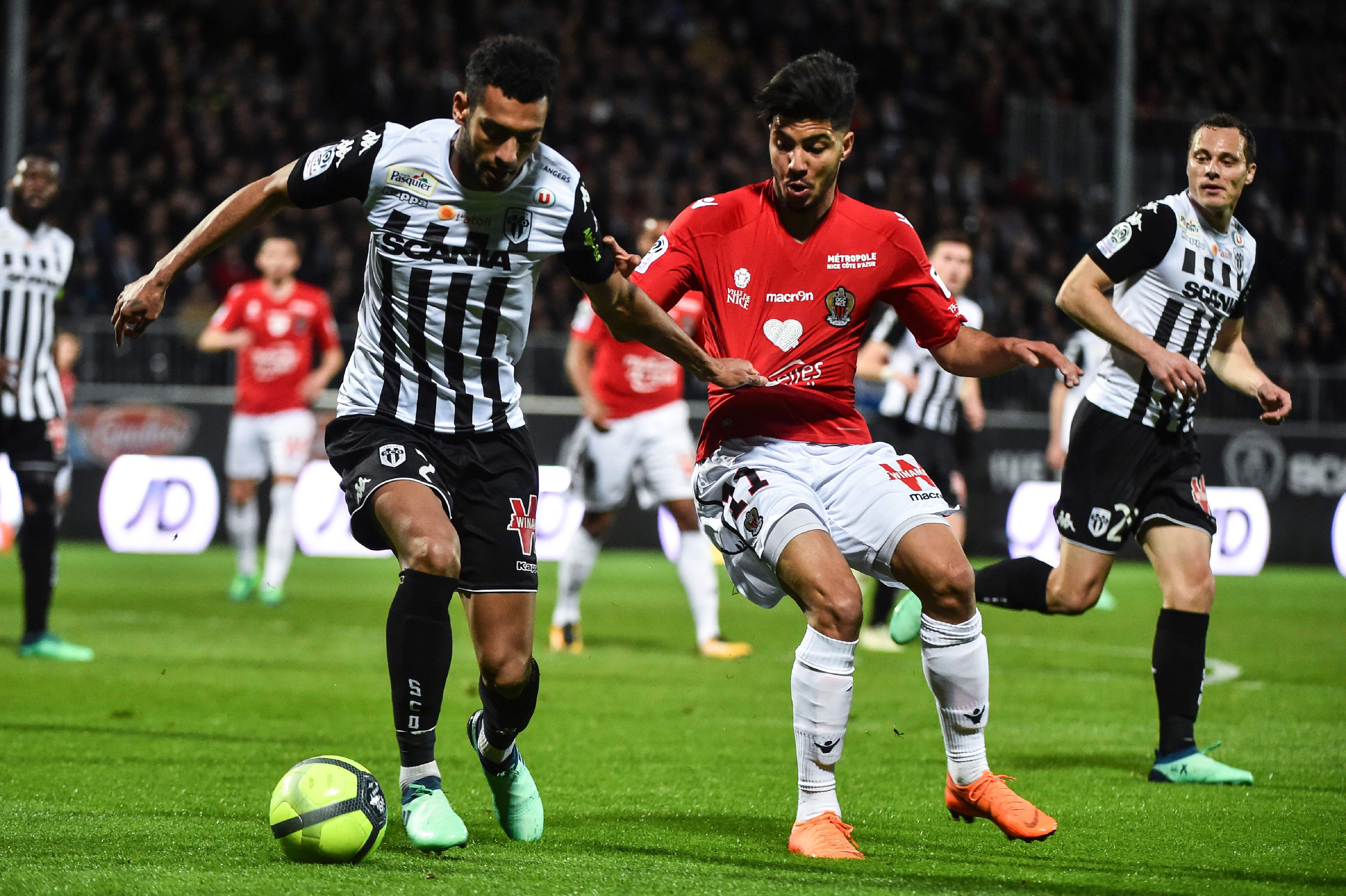 包含巴黎圣日耳曼憾负多特蒙德，遭淘汰的词条