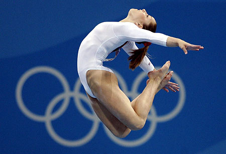 罗马尼亚运动员突破极限问鼎