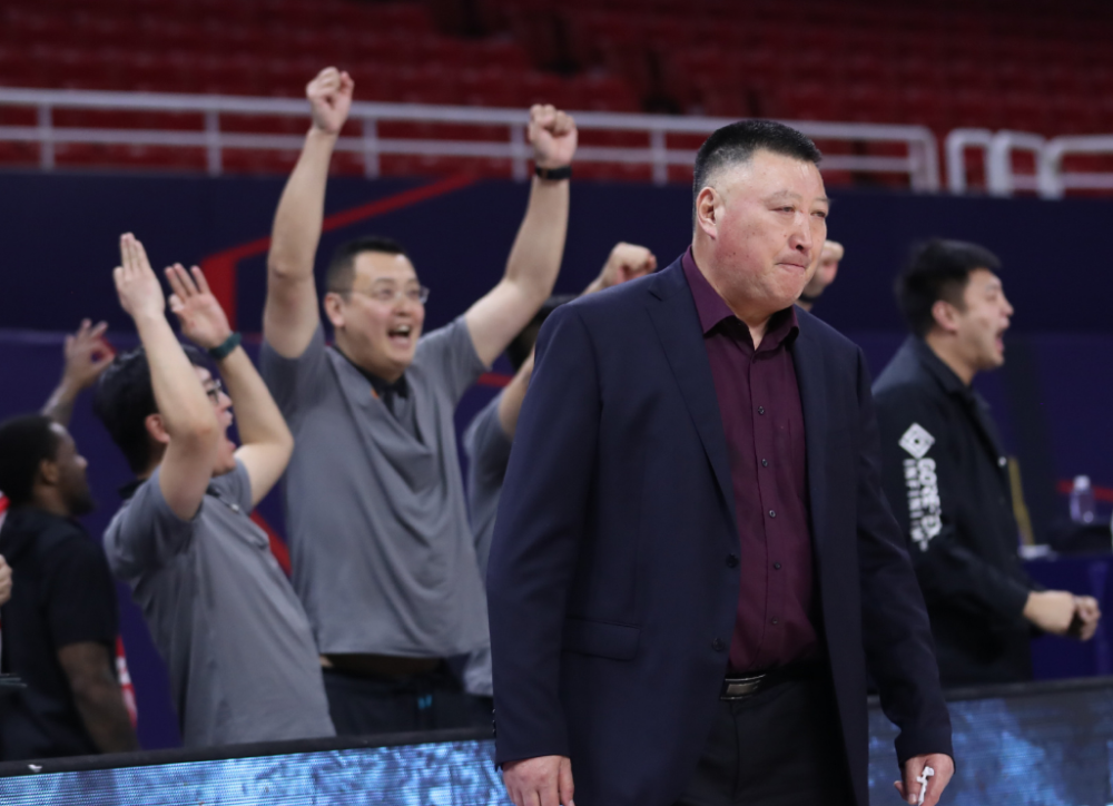 包含湖北男篮主教练自信球队将走向成功的词条