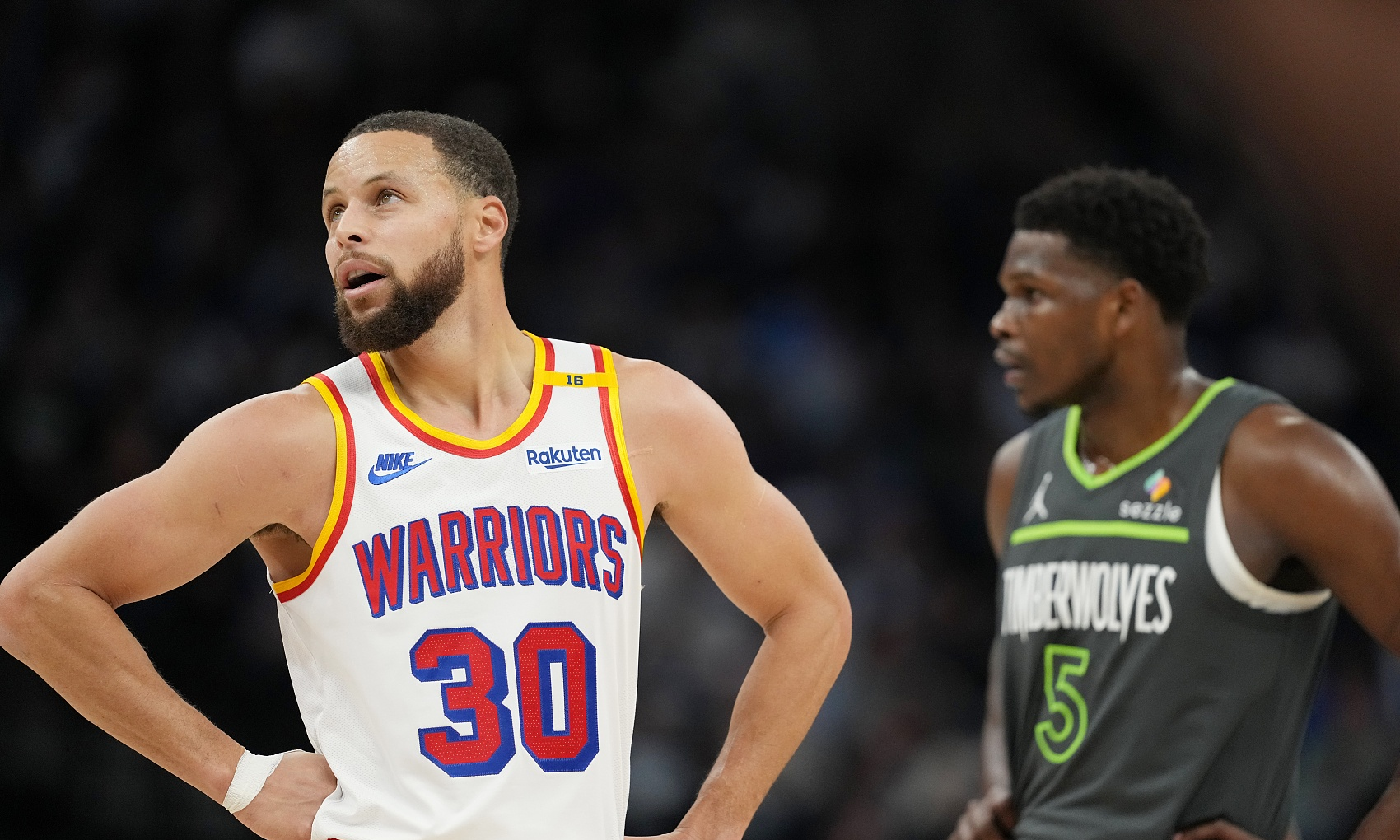 关于尼克斯主场击败黄蜂，止颓势的信息