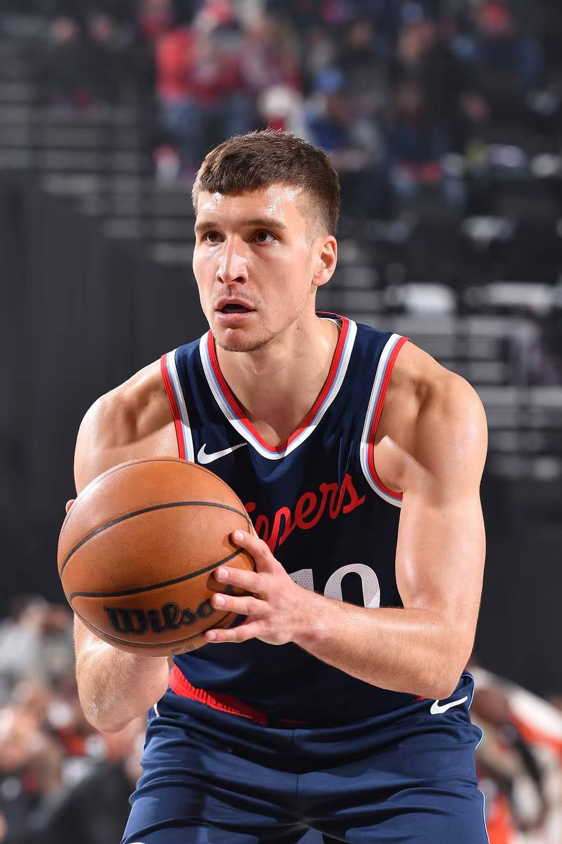 快船大胜鹈鹕,保持不败 快船大胜鹈鹕,保持不败