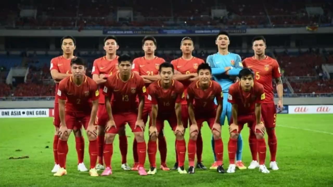 国足备战世预赛恒大中场大将曾诚因伤退出集训