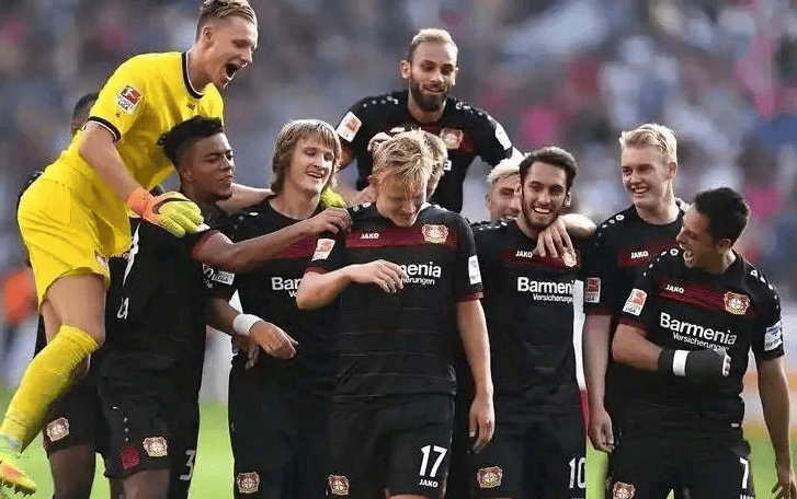 德甲：沙尔克04主场输给沃尔夫斯堡，遭遇5连败