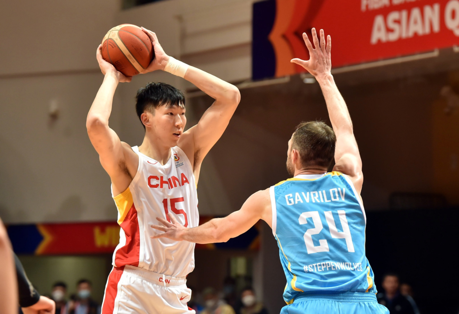 开云体育登录-辽宁队鏖战太阳，周琦点燃赛场